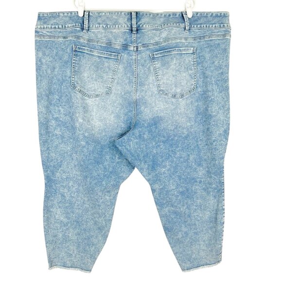 NWOT Torrid Women's Super Soft Denim Jegging Size 30S Light Wash Stretch Raw Hem - Picture 2 of 12